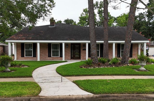 5611 Portal Drive, Houston, TX 77096