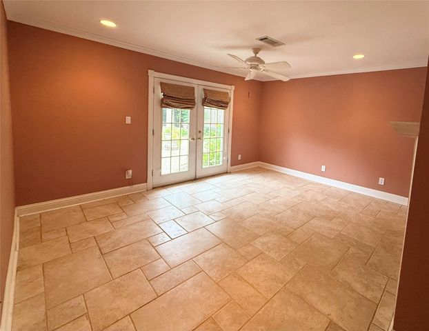 5611 Portal Drive, Houston, TX 77096