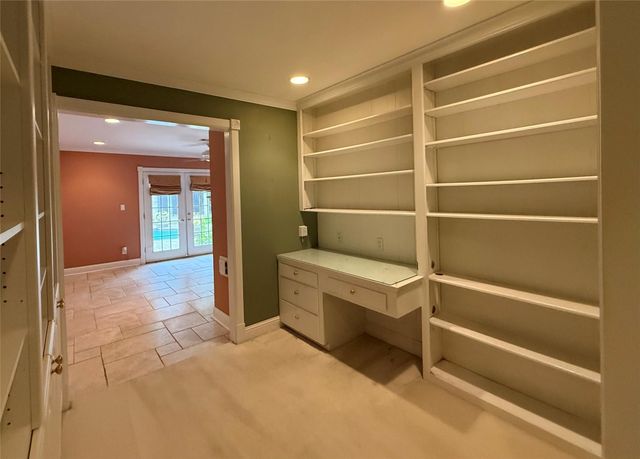 5611 Portal Drive, Houston, TX 77096