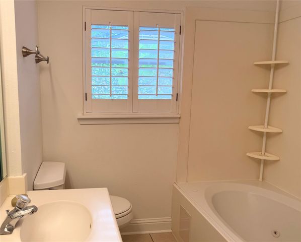 5611 Portal Drive, Houston, TX 77096