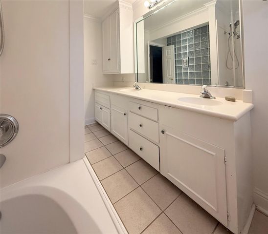 5611 Portal Drive, Houston, TX 77096