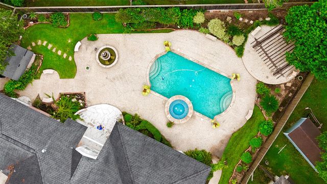 5611 Portal Drive, Houston, TX 77096