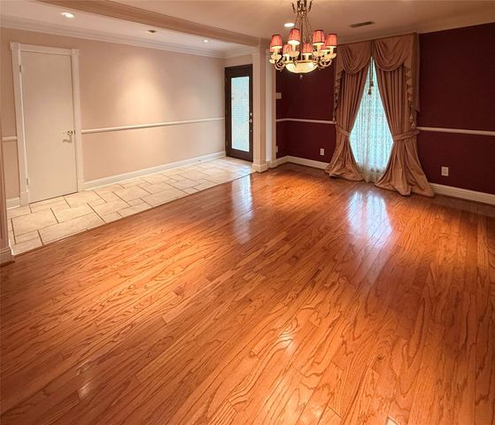 5611 Portal Drive, Houston, TX 77096