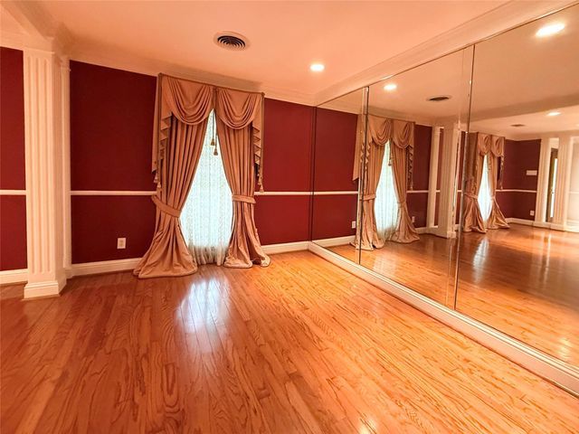 5611 Portal Drive, Houston, TX 77096