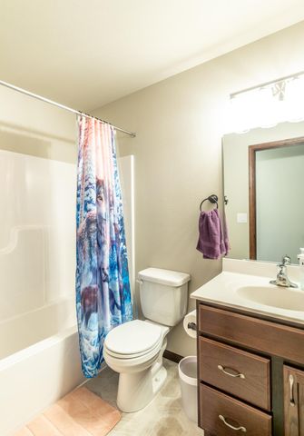 6762 69th Avenue S, Horace, ND 58047