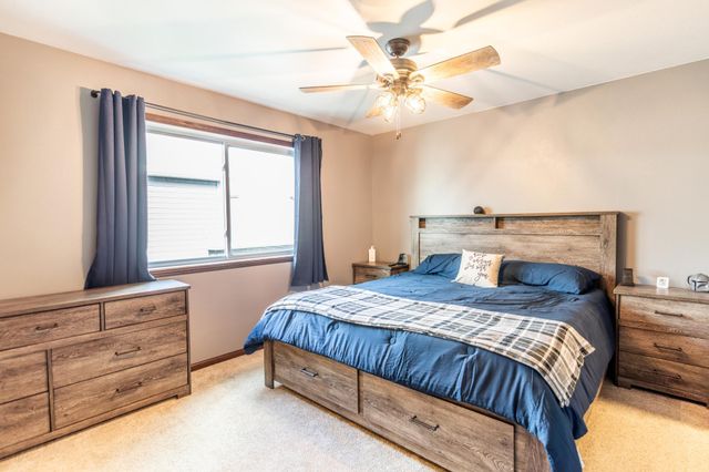 6762 69th Avenue S, Horace, ND 58047