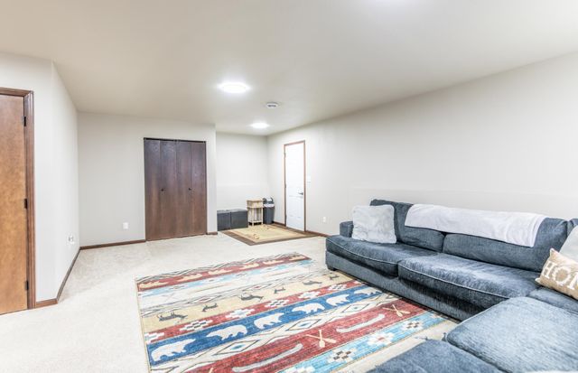 6762 69th Avenue S, Horace, ND 58047