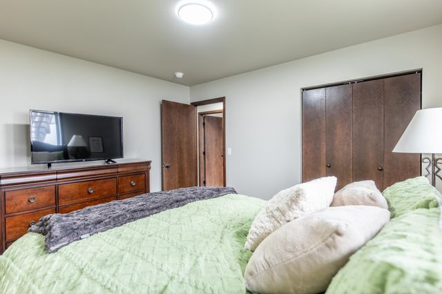 6762 69th Avenue S, Horace, ND 58047