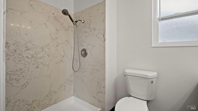 128 Lassen Cir, Vacaville, CA 95687