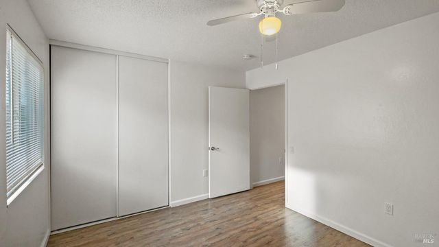 128 Lassen Cir, Vacaville, CA 95687