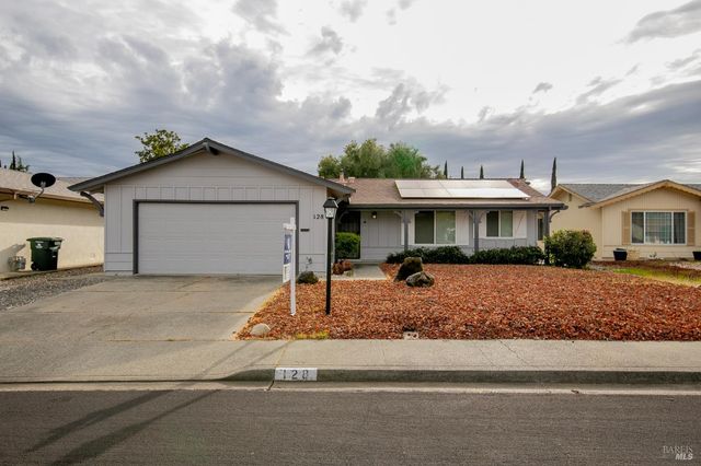 128 Lassen Cir, Vacaville, CA 95687