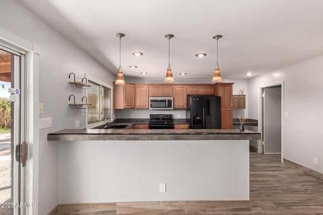 307 W SANTA CRUZ Drive, Tempe, AZ 85282