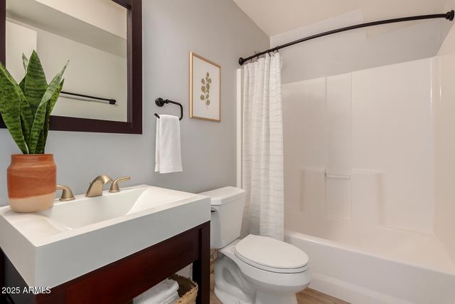 307 W SANTA CRUZ Drive, Tempe, AZ 85282