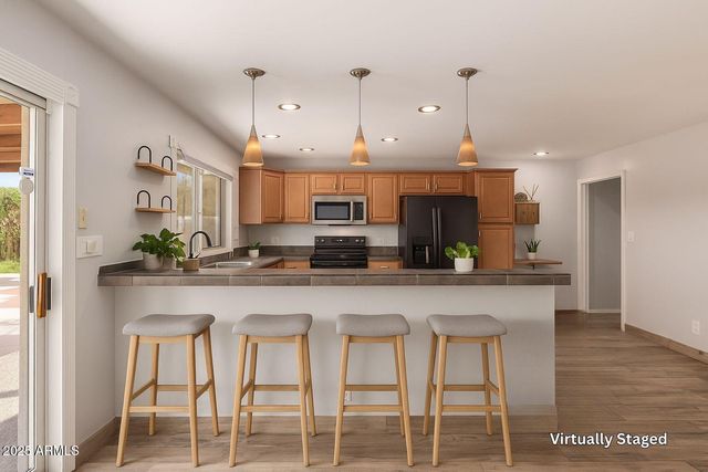 307 W SANTA CRUZ Drive, Tempe, AZ 85282