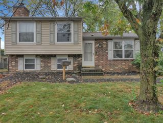2272 Topaz Drive, Grove City, OH 43123