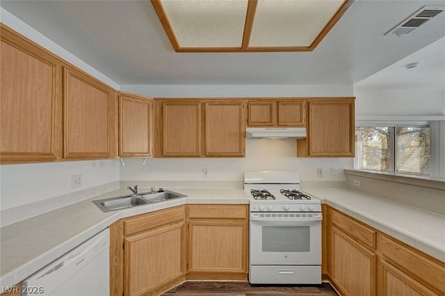 9470 Peace Way 238, Las Vegas, NV 89147