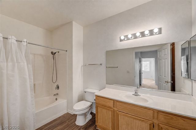 9470 Peace Way 238, Las Vegas, NV 89147