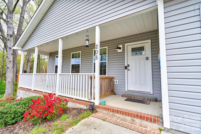 208 N Poston Street, Shelby, NC 28150