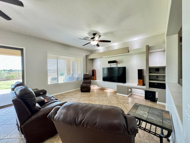 4905 W MAGELLAN Drive, New River, AZ 85087