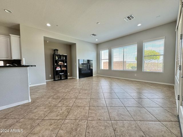 4905 W MAGELLAN Drive, New River, AZ 85087