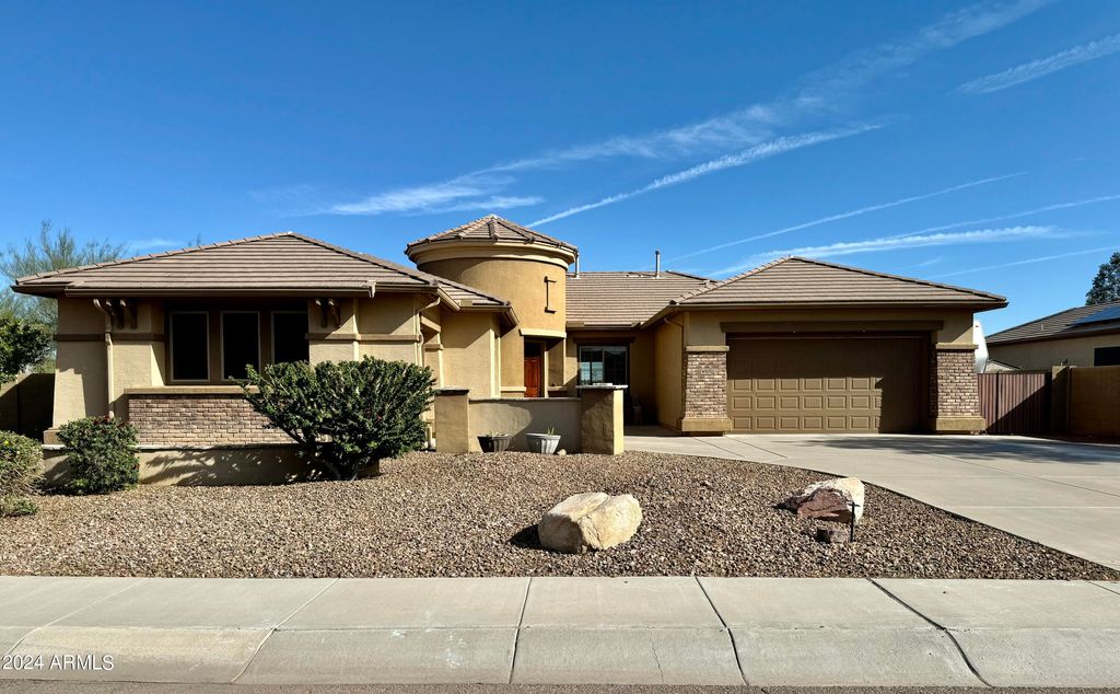 4905 W MAGELLAN Drive, New River, AZ 85087