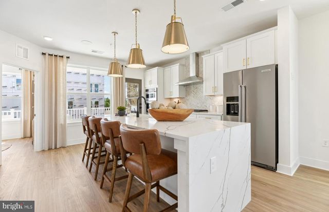 19792 LAVENDER DUST SQ, Ashburn, VA 20147