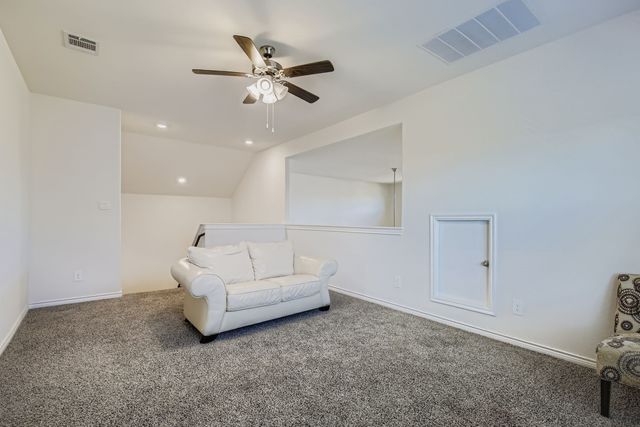 401 Warbler Way, Caddo Mills, TX 75135