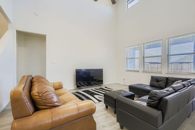 401 Warbler Way, Caddo Mills, TX 75135