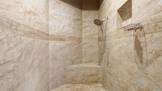 744 Crestview, Floresville, TX 78114