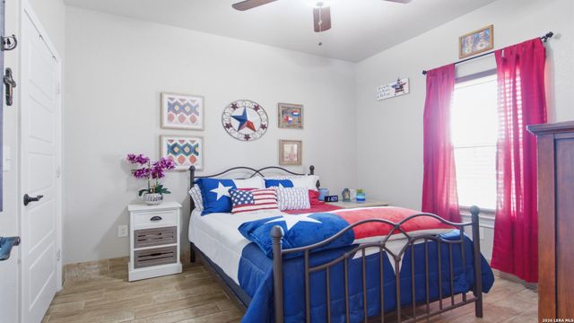 744 Crestview, Floresville, TX 78114