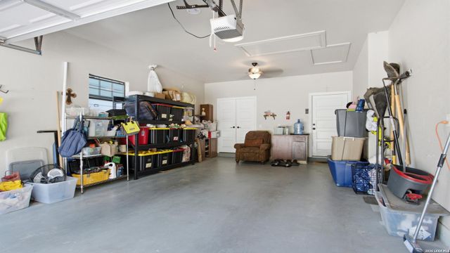 744 Crestview, Floresville, TX 78114
