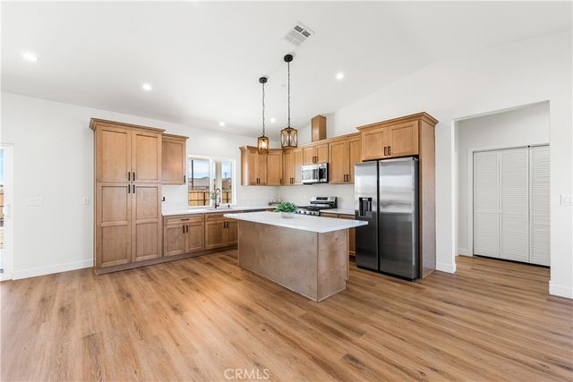 21860 Bancroft Drive, California City, CA 93505