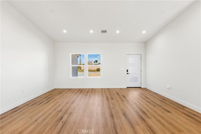 21860 Bancroft Drive, California City, CA 93505