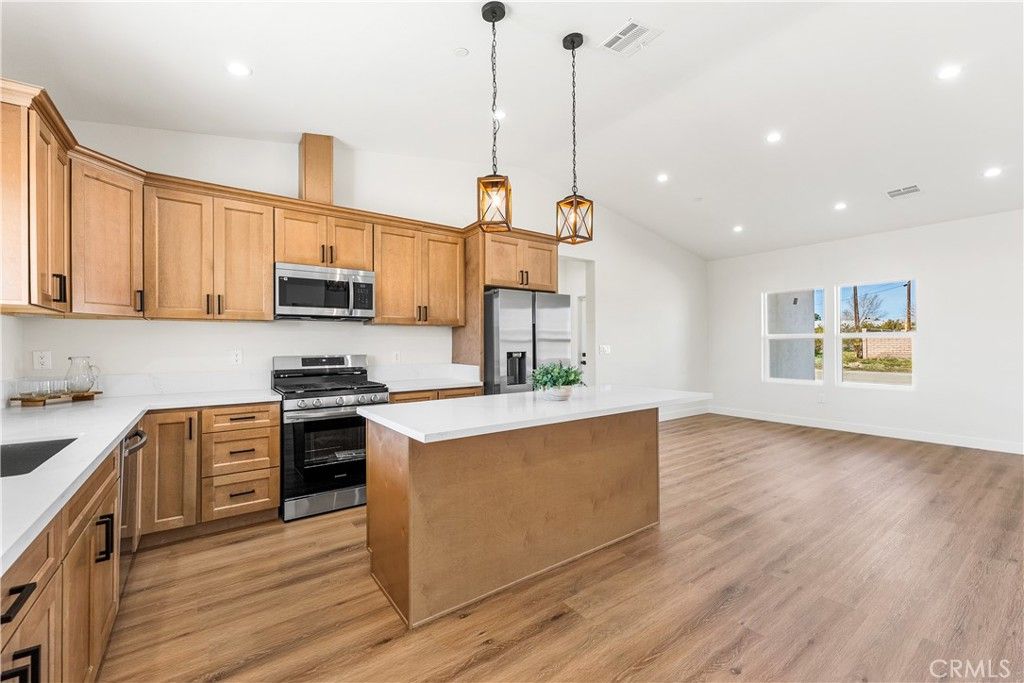 21860 Bancroft Drive, California City, CA 93505