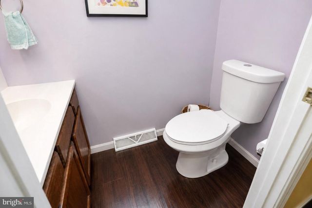 1017 CRYSTAL CREEK DR, Mechanicsburg, PA 17050