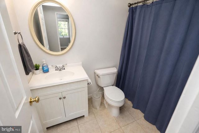 1017 CRYSTAL CREEK DR, Mechanicsburg, PA 17050