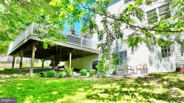 1017 CRYSTAL CREEK DR, Mechanicsburg, PA 17050