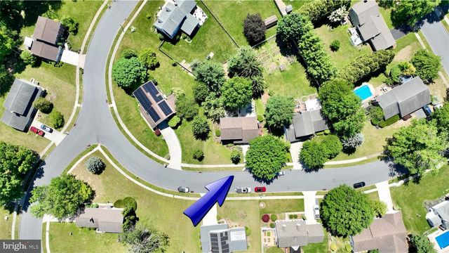 1017 CRYSTAL CREEK DR, Mechanicsburg, PA 17050