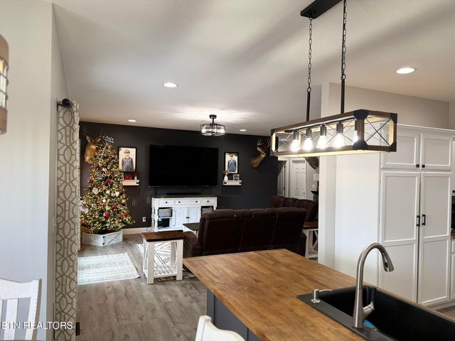 138 Lakeside Drive, Kingston, TN 37763