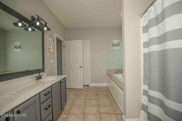 138 Lakeside Drive, Kingston, TN 37763