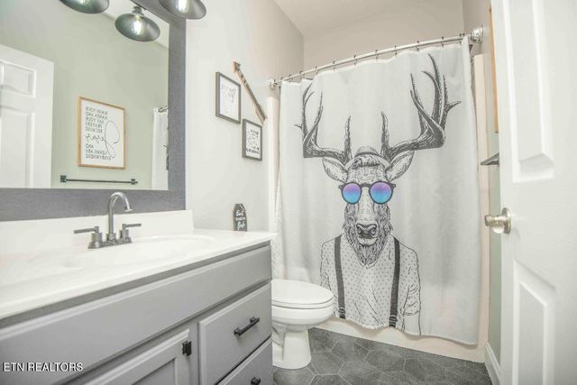 138 Lakeside Drive, Kingston, TN 37763