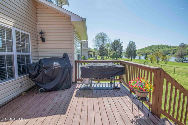 138 Lakeside Drive, Kingston, TN 37763