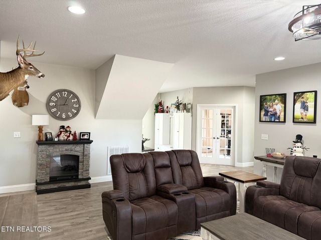 138 Lakeside Drive, Kingston, TN 37763