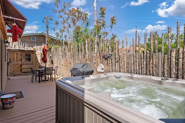 505 Juniper Drive B, Santa Fe, NM 87501