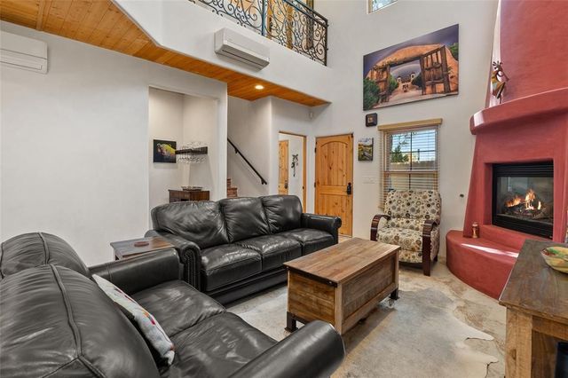 505 Juniper Drive B, Santa Fe, NM 87501