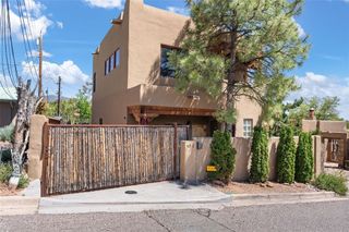 505 Juniper Drive B, Santa Fe, NM 87501