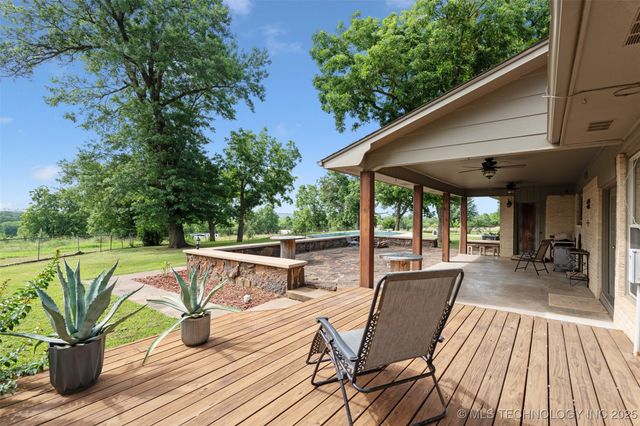 1561 E Country Club Drive, Vinita, OK 74301