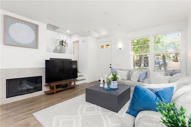 229 Dewdrop, Irvine, CA 92603
