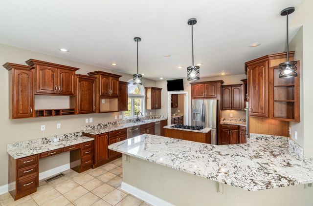 757 Gallant Fox Lane, Union, KY 41091