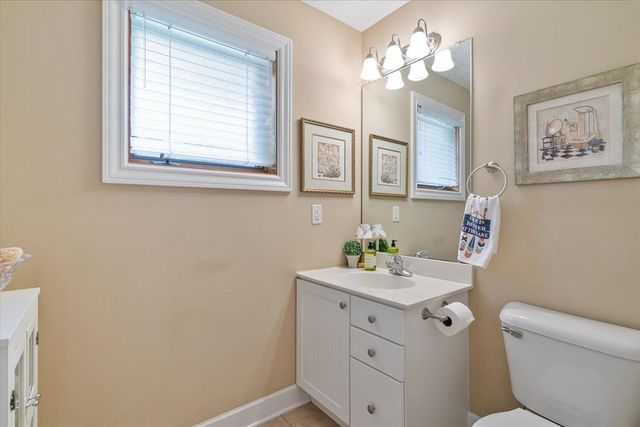 7414 Field Bay Avenue, Kalamazoo, MI 49009